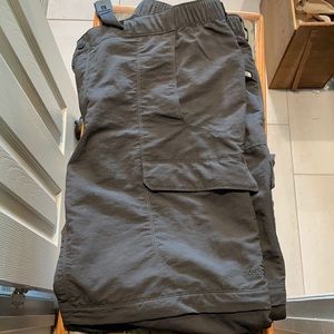 North Face Hiking Pants/Zip Off Shorts XL